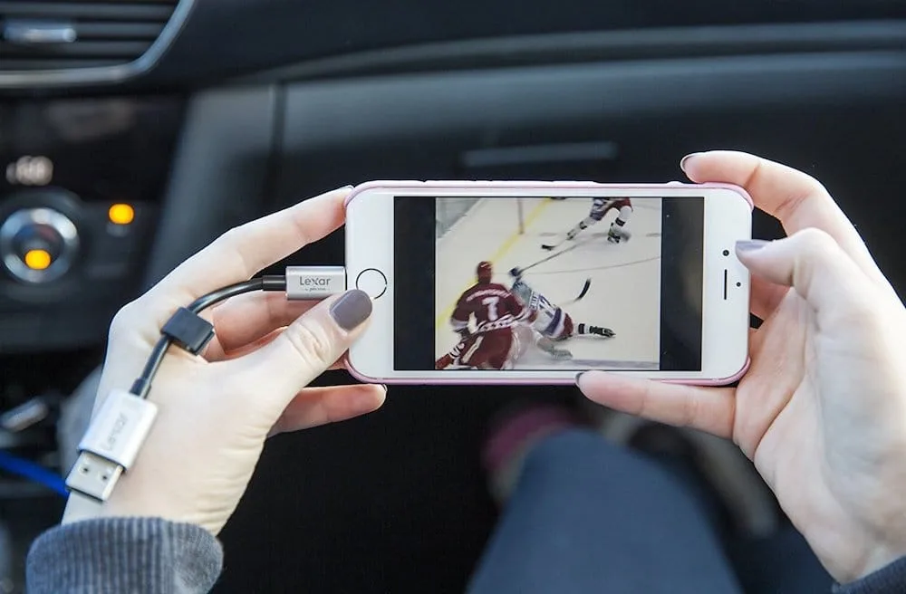 stockage iphone ajouter memoire Lexar JumpDrive C25i