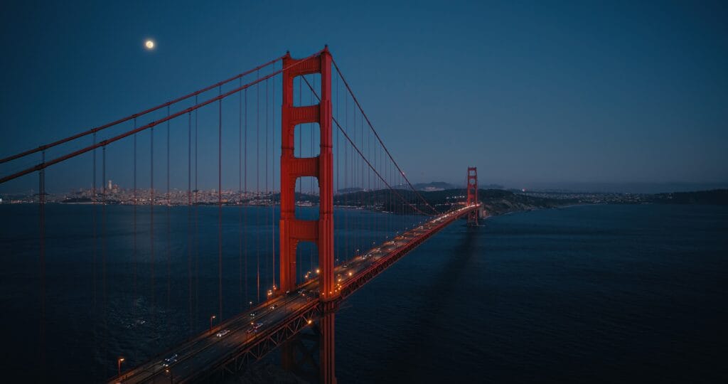 macos 27 Golden Gate nuit