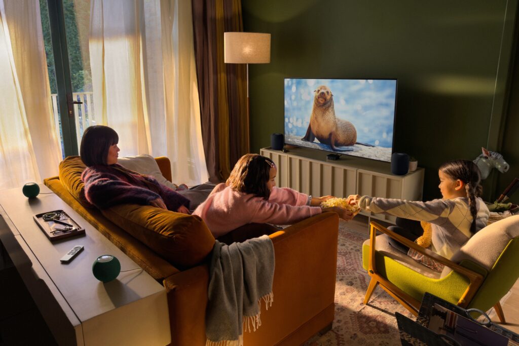 Apple TV 4K Siri AI (2026): Le boîtier multimédia d'Apple passe au niveau supérieur 1 Apple-TV-4K-home-theater